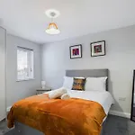 Cozy 2-Bed Belfast Apartment