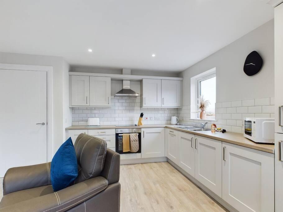 Cozy 2-bed Apartment *